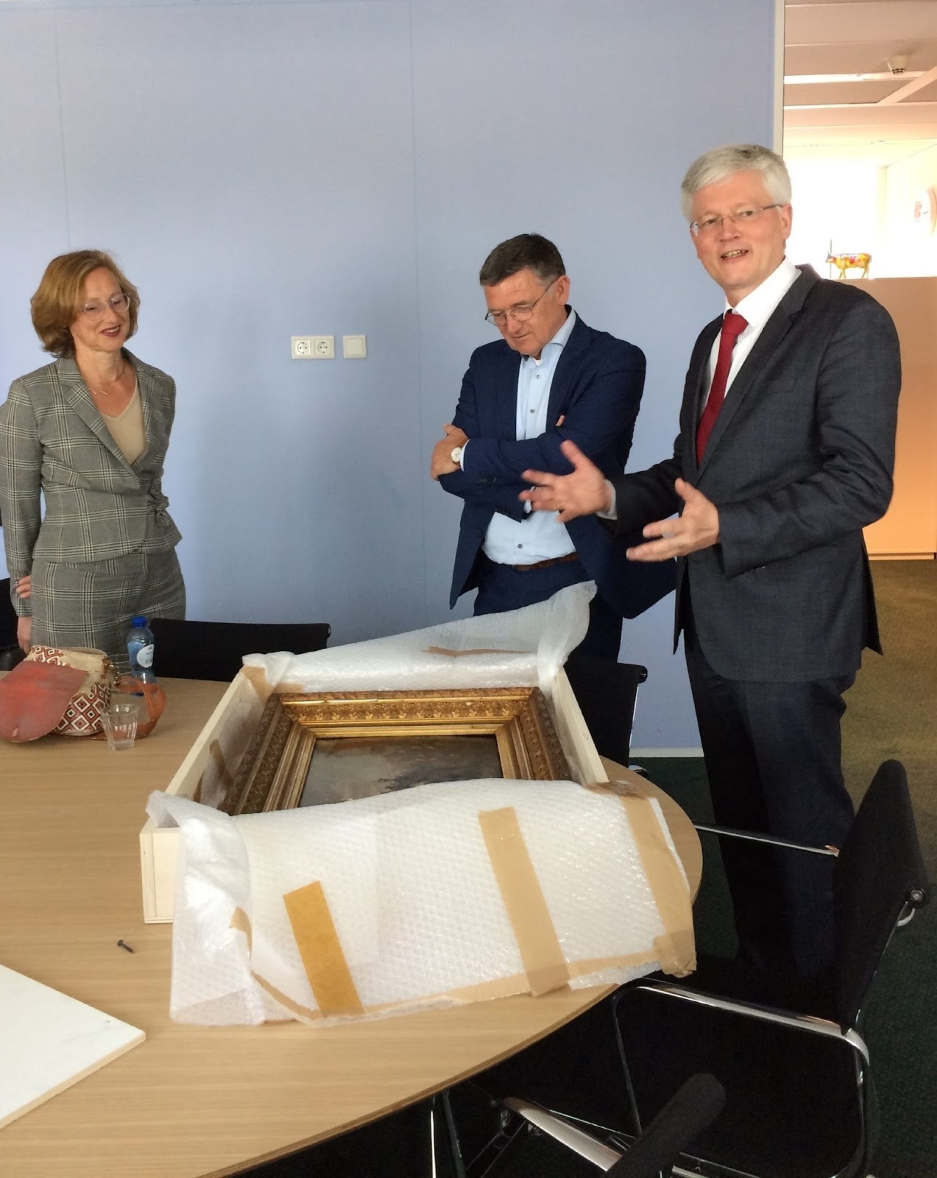 2018 05 Aanbieding schilderij burgemeester 02