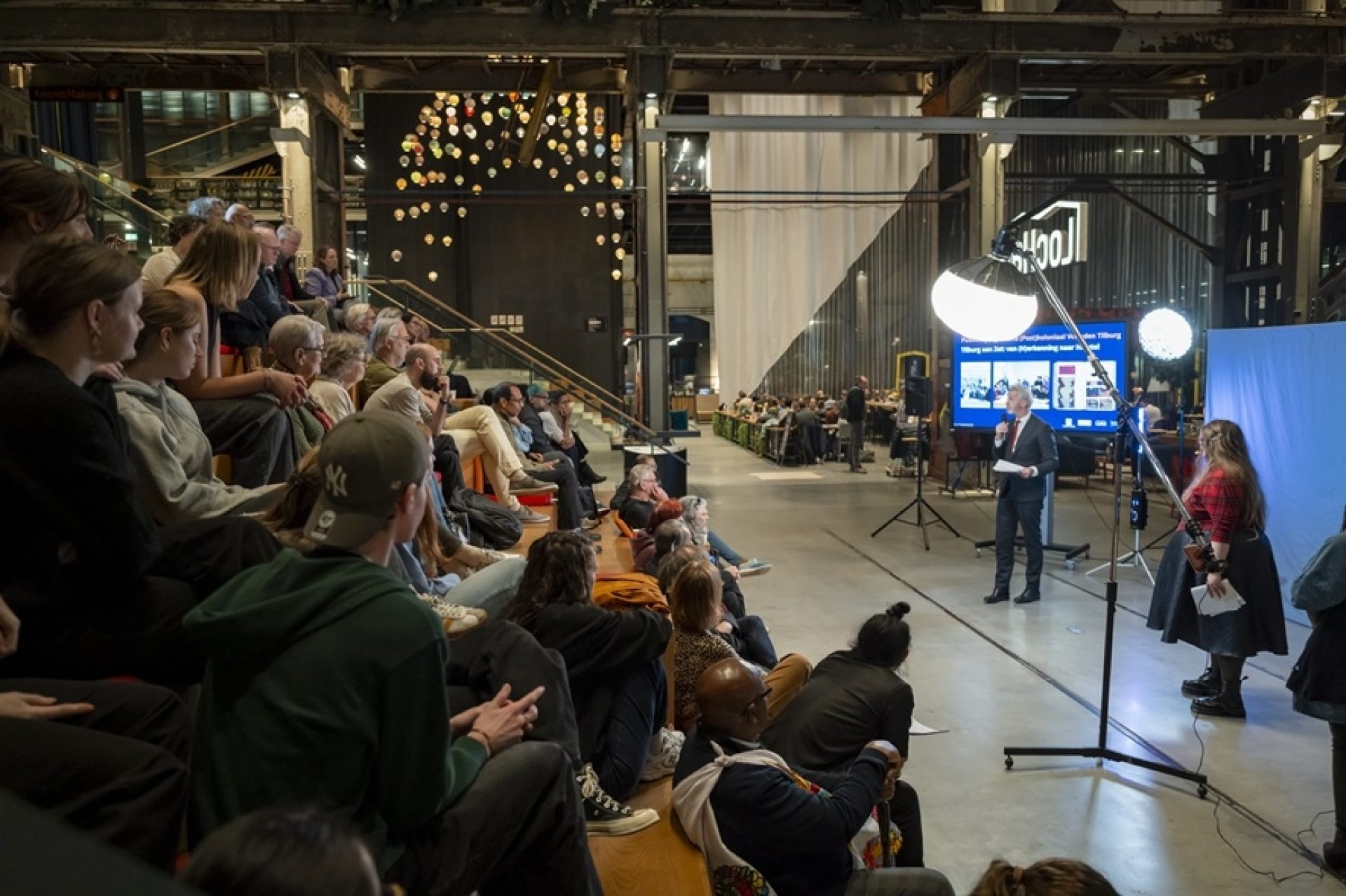 Afsluiting publieksprogramma (Post)koloniaal verleden, 2025. Fotografie Joris Buijs