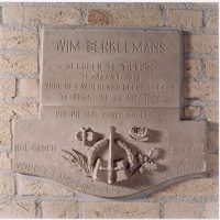 Monument voor W A J Berkelmans fotograaf Frans van Ameijde collectie Regionaal Archief Tilburg 1