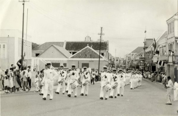 400282 Koninklijk bezoek 1956