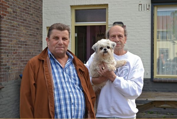 Omslag boek Tussen klooster Kwetterie en kerk zonder titel